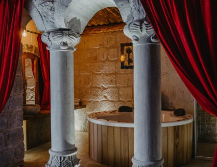 Suite Stone & Cave Rooms